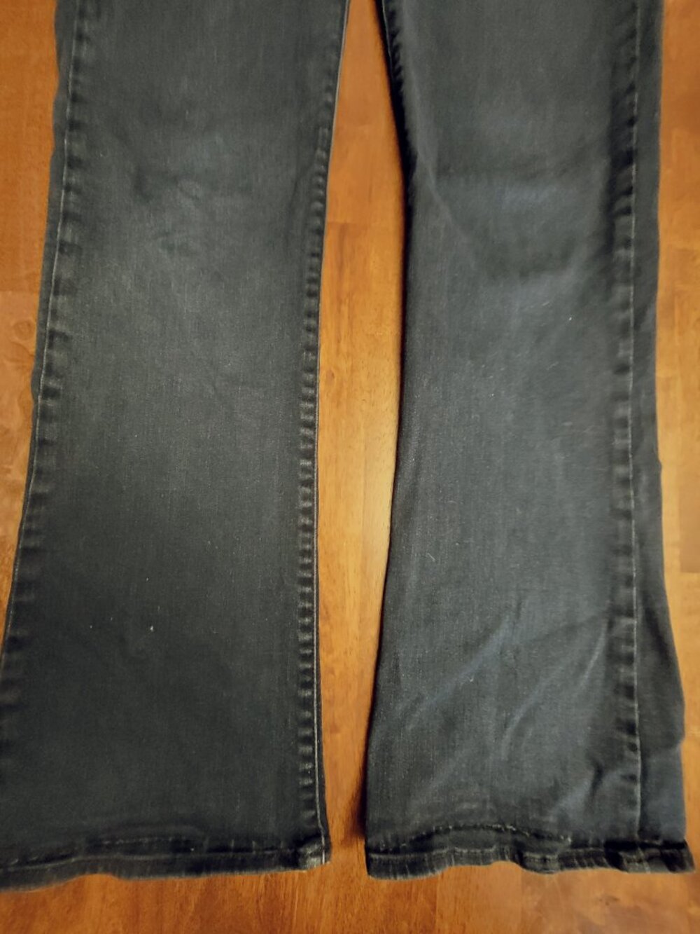Rock & Republic ~ Sz 12 ~ “Kasandra” ~ R Logo ~ Very Good Condition - Picture 3 of 9